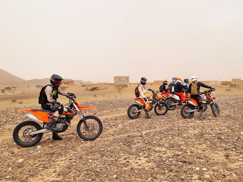 7-tägige Offroad-Motorradtour durch Marokkos Hochgebirge und die Wüste